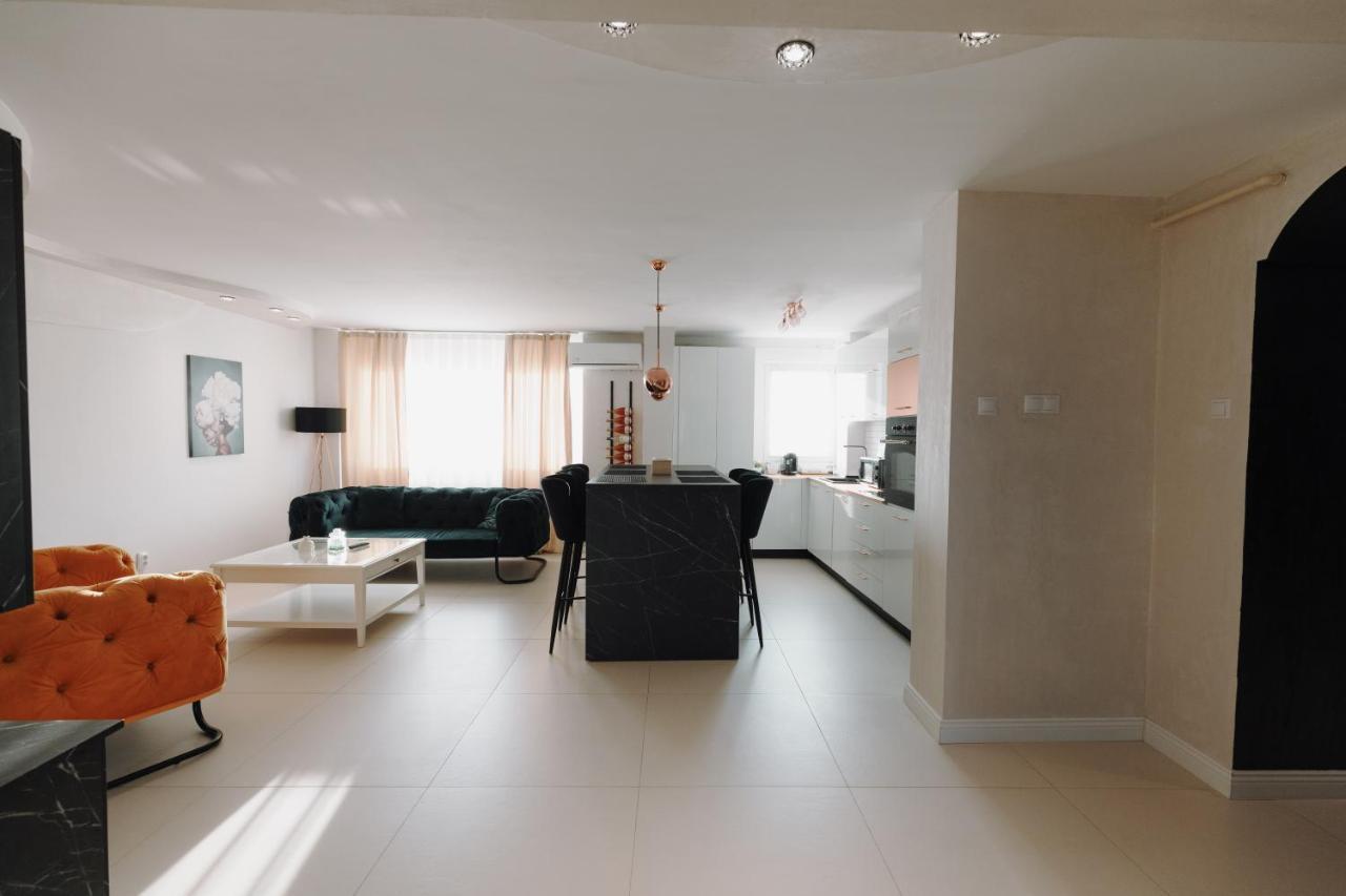 Bear'S Apartment アルバ・ユリア エクステリア 写真
